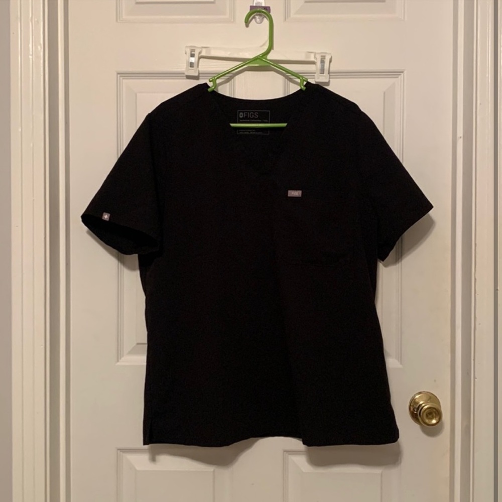 FIGS black Catarina top 2x